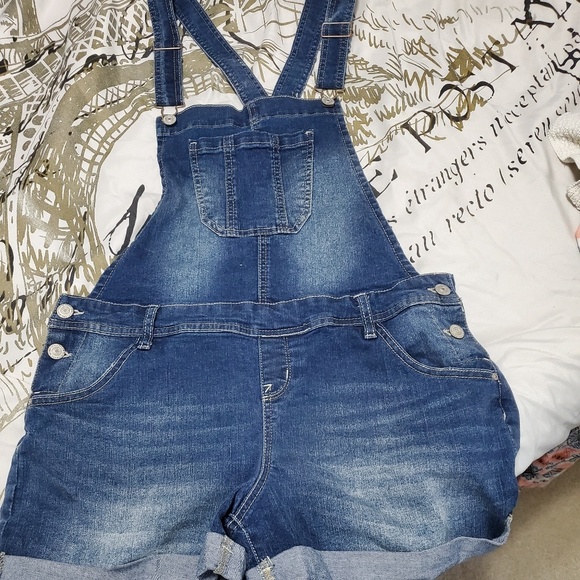 Jean shorts - Picture 1 of 1